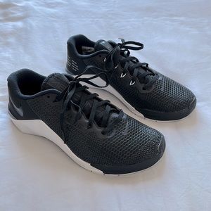 Nike Women’s Metcon 5 Training Shoes Black/White Size 8
